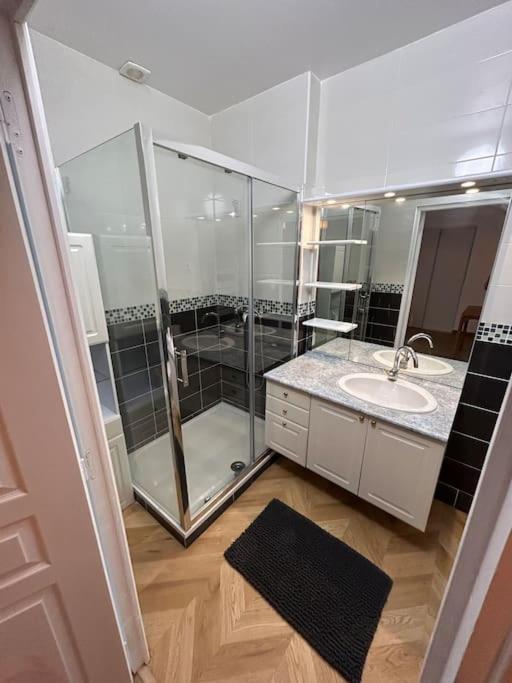 Ferienwohnung Grand Cru * Magnifique Duplex Au Coeur D'Épernay Exterior foto